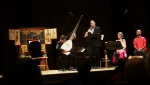 Geneviève Soly (orgue), Michel Angers (théorbe), Matthew Jennejohn (cornetto), Nathalie Michaud (flûtes), Ziya Tabassian (percussions)