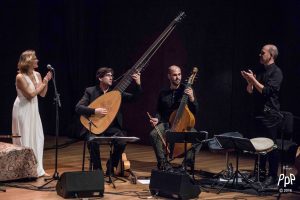 Suzie LeBlanc, soprano Michel Angers, théorbe Pierre-Yves Martel, viole de gambe Patrick Graham, percussions